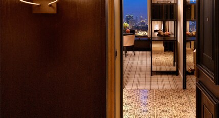 Grand Hyatt Erawan Bangkok Room Type - 1 KING BED VIEW