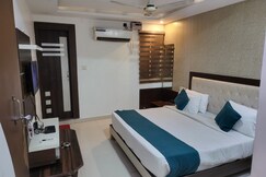 Hotel Saya Inn (Near Jiwaji University)