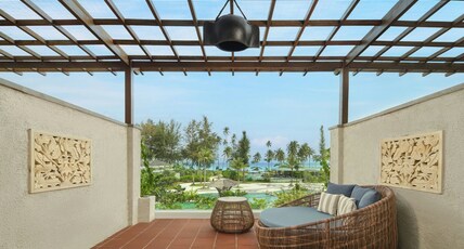 Four Points By Sheraton Bintan, Lagoi Bay Room Type - Cabana Ocean King, Guest room, 1 King, Ocean view, Terrace Four Points By Sheraton Bintan, Lagoi Bay Room Type - Cabana Ocean King, Guest room, 1 King, Ocean view, Terrace