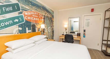 Hotel Versey Chicago Lincoln Park Room Type - 1 QUEEN BED