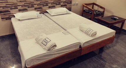 Hotel Wins Room Type - 2 Bed Standard Non-A/C