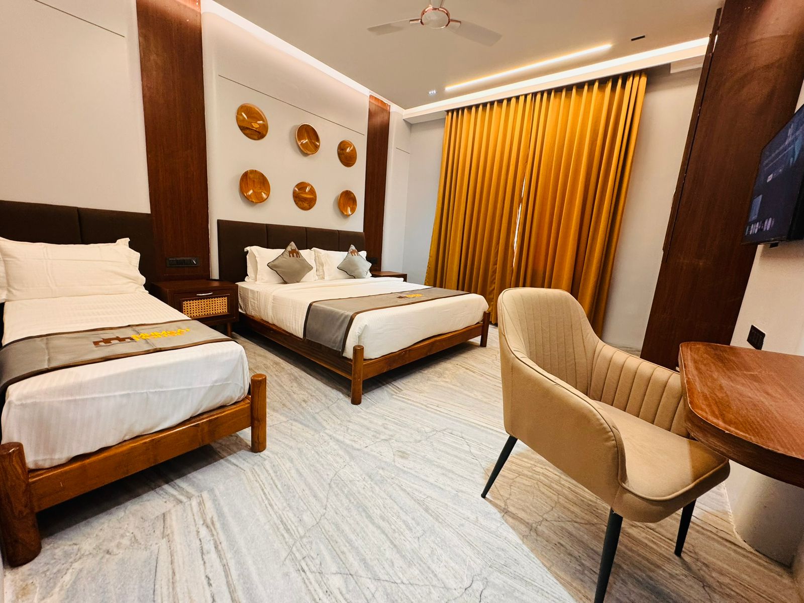 Hotel Mumbai House Pithampur - Tap to explore photos