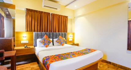 FabHotel Ratna Mahal Room Type - Premium Room