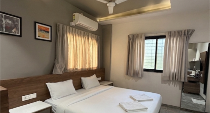 O'NEST PEARL Room Type - Super Deluxe AC