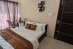 Odyssey's Executive | Restaurant & Parking