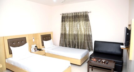 Hotel Simran Inn Room Type - Superior Room