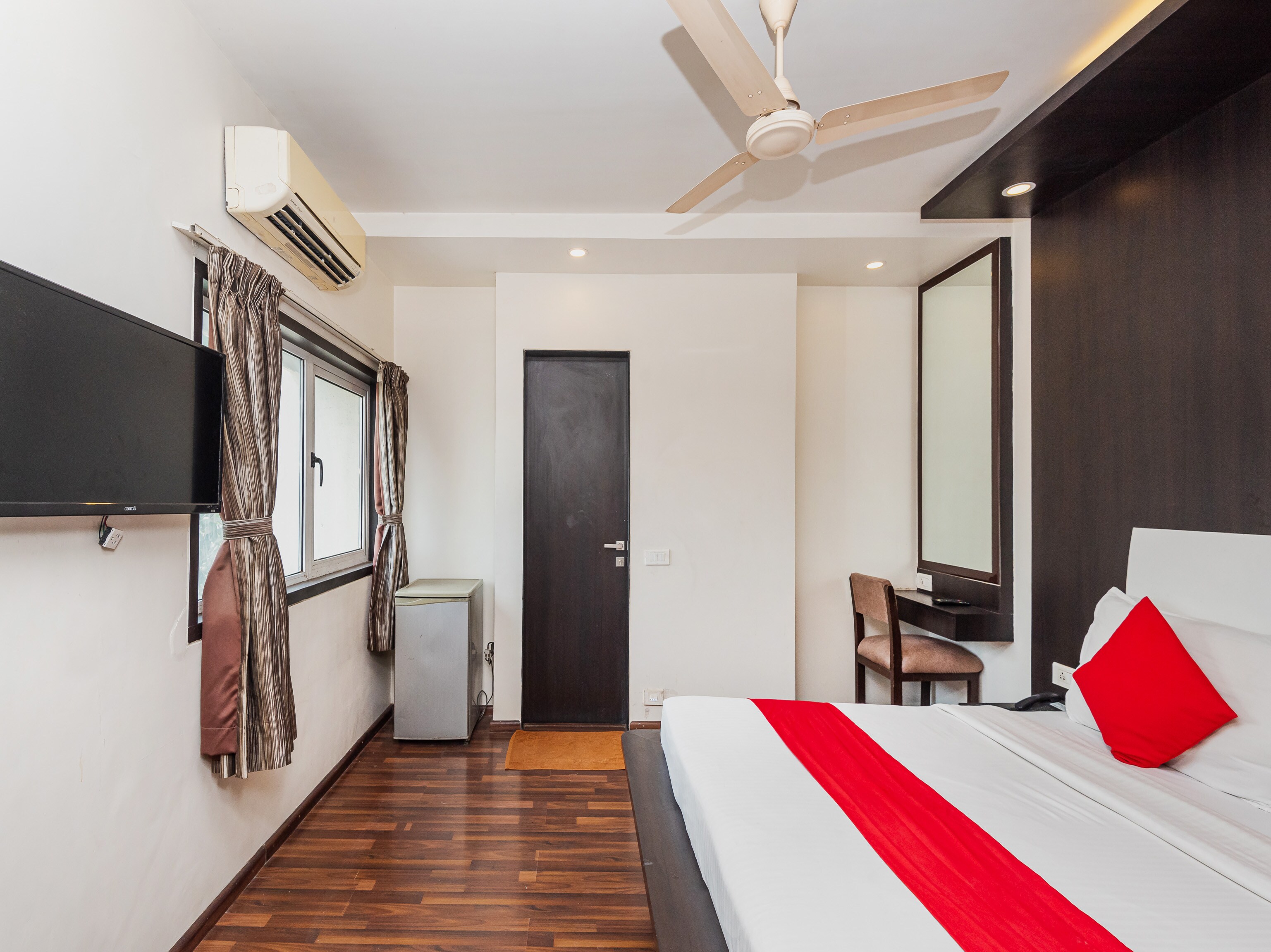 Hotel Balwas Surat - Tap to explore photos