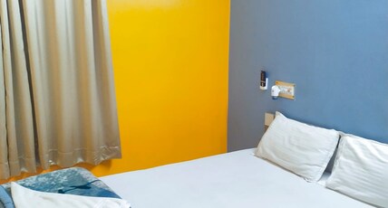 HOI CHOI HOTEL AND RESTAURANT Room Type - Executive Room with free WiFi