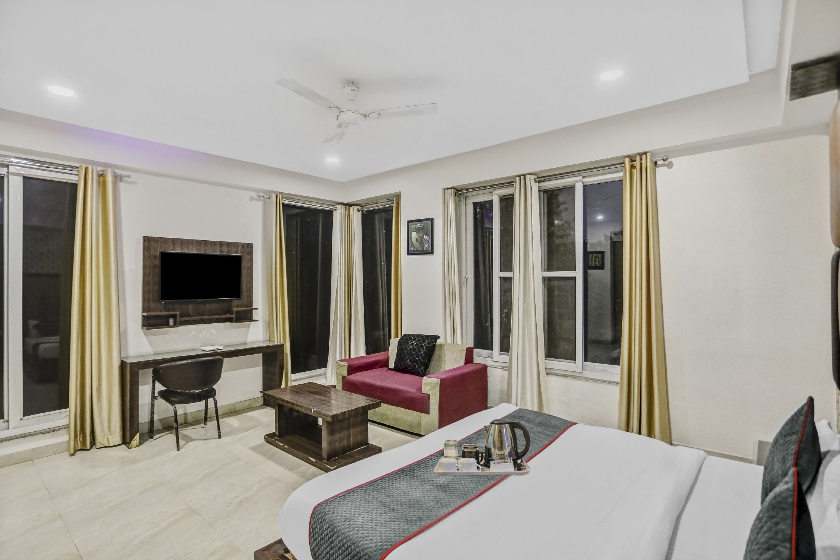 Townhouse Grand Residency - Tap to explore photos