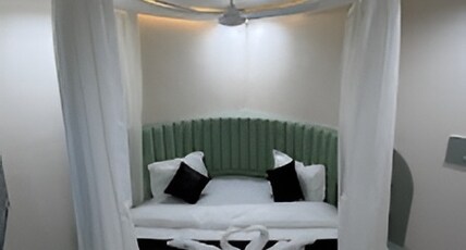 Hotel The Avanta Naroda Room Type - Round Bed Suite Room
