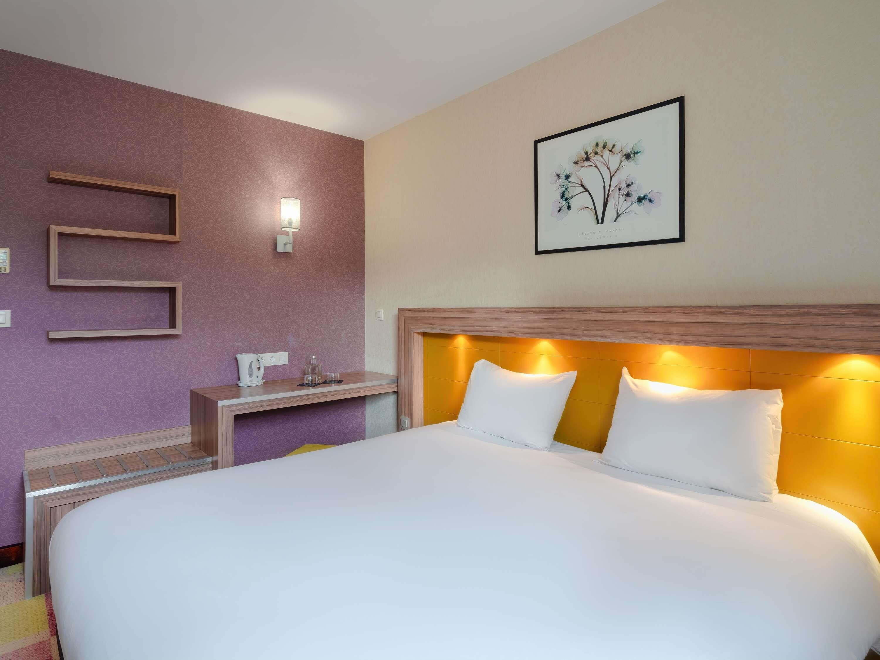 Hotel Mercure Libourne Saint-Emilion - Tap to explore photos