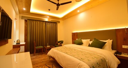 Alpine Escape | Bed & Breakfast Room Type - Alpine Escape | Bed & Breakfast