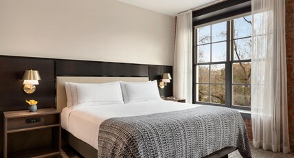 The Wilbur Lititz, Tapestry Collection by Hilton Room Type - FACTORY K PARK ACC RI SHWR