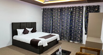 blackhawkrooms Room Type - Bedroom 1