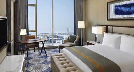 MOVENPICK GRAND PLAZA DUBAI Room Type - Superior Room with 1 kingsize bed, Sea View