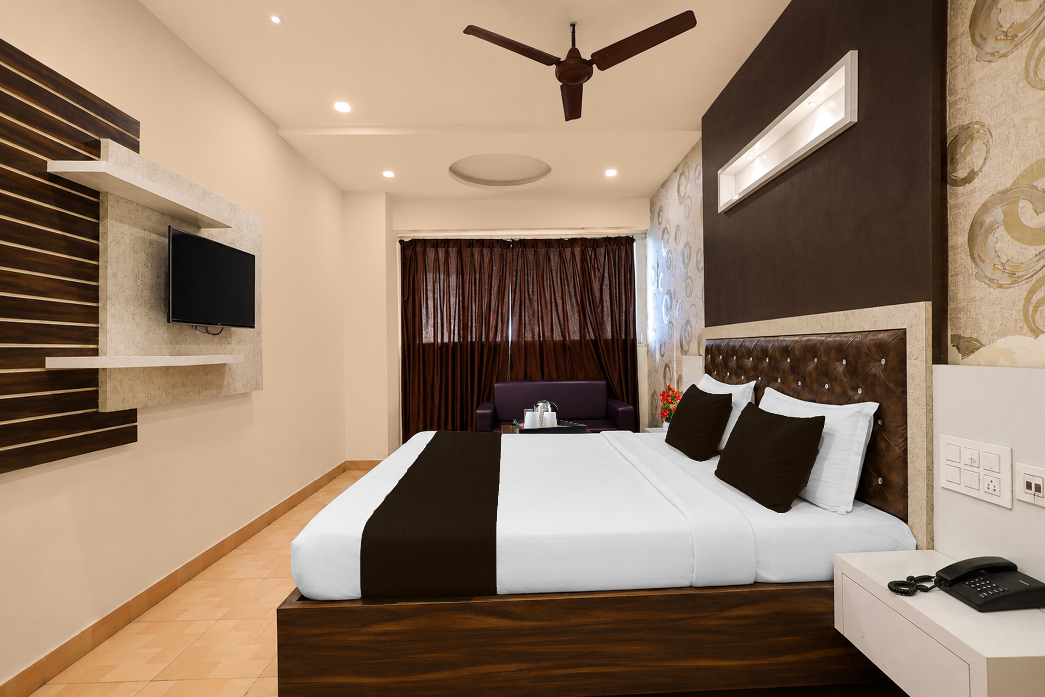 Super Collection O Guntur Junction Formerly Aditya Grand Inn - Tap to explore photos