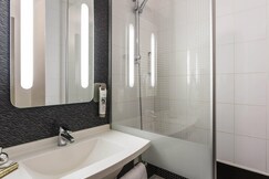 ibis Thonon Centre Hotel