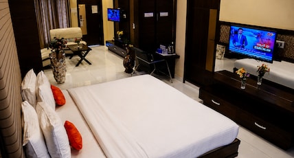 Hotel Harsha Residency Room Type - Executive Suite Room Hotel Harsha Residency Room Type - Executive Suite Room