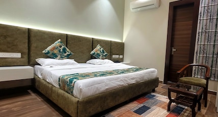 Hotel Alpine Plaza Room Type - Deluxe Room