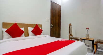 Rozette Residency Room Type - Deluxe Room