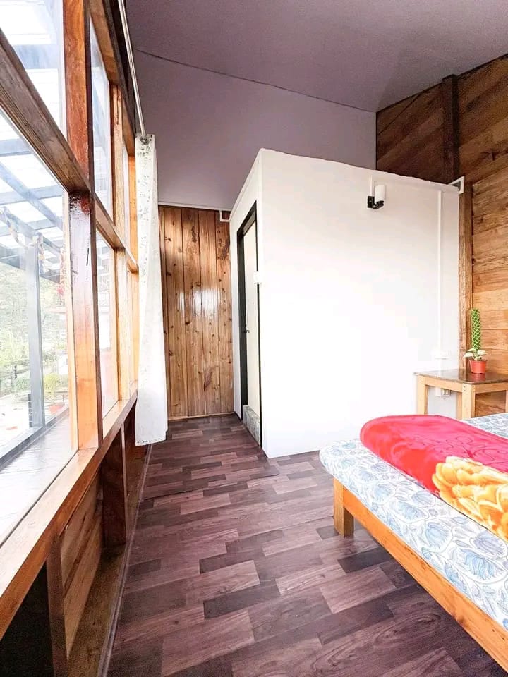 Tongdenlee Homestay | Mangan - Tap to explore photos
