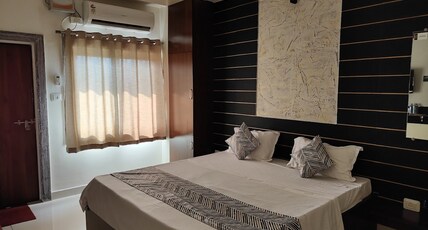 Vairaj Banquet Hall & Rooms Room Type - Super Deluxe Room (Attached Balcony)