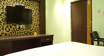 Aruna Pride Room Type - Non AC Room