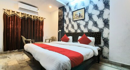 Hotel Katyani Room Type - Deluxe AC Room