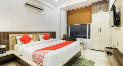 HOTEL MAHESHWARI Room Type - Deluxe HOTEL MAHESHWARI Room Type - Deluxe