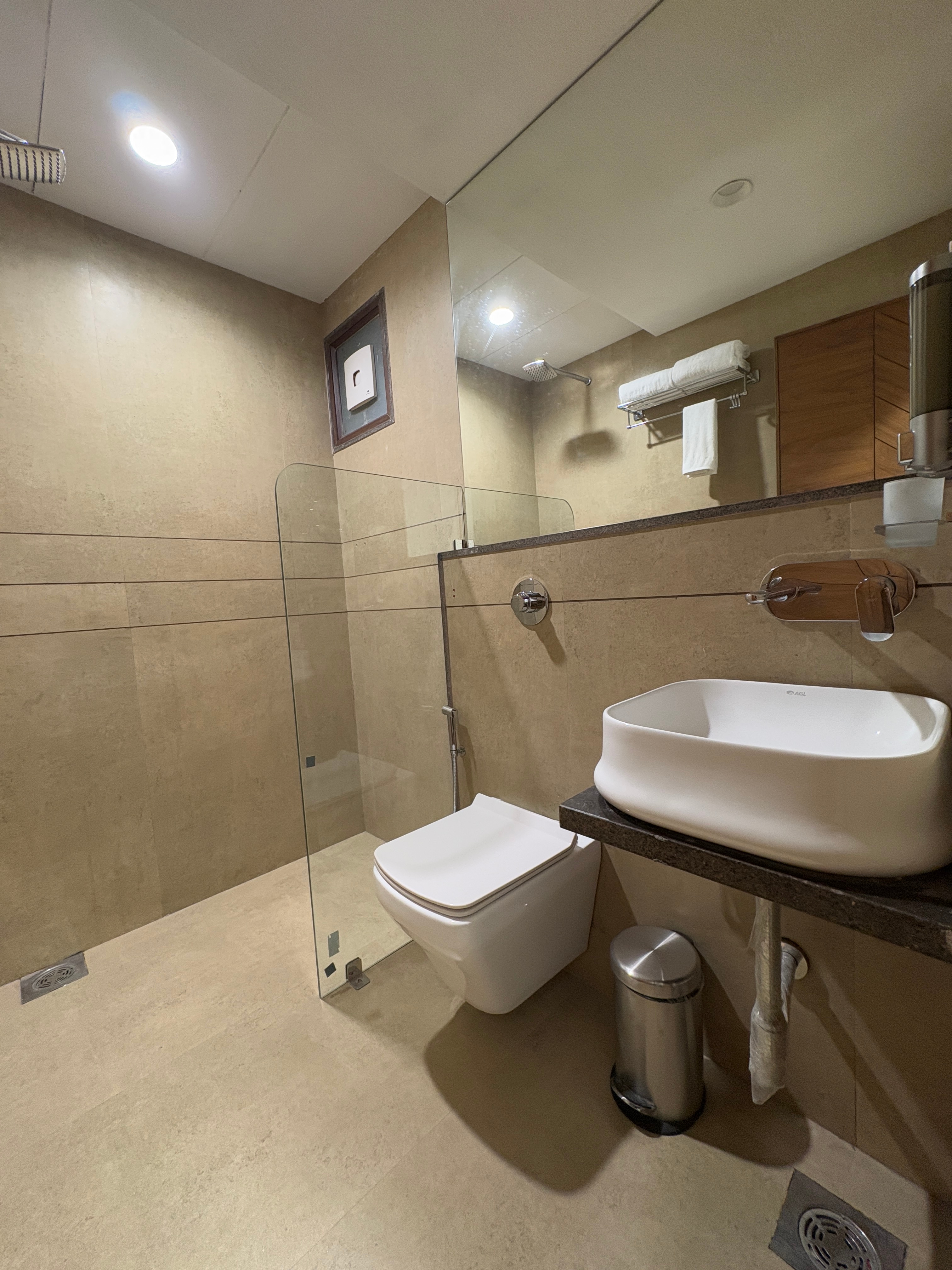 Pam Premium Hotel Vadodara - Tap to explore photos