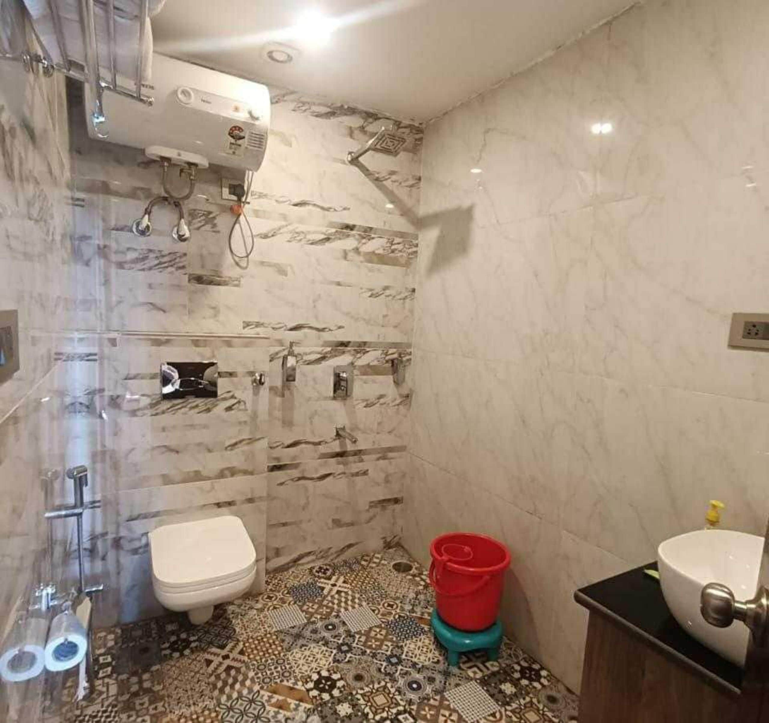 Collection O Lansdowne Viewpoint - Tap to explore photos