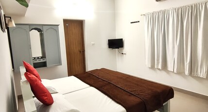 Regal Mansion Room Type - Bedroom 1