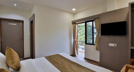 HOTEL TGR ROOMS Room Type - DELUXE ROOM