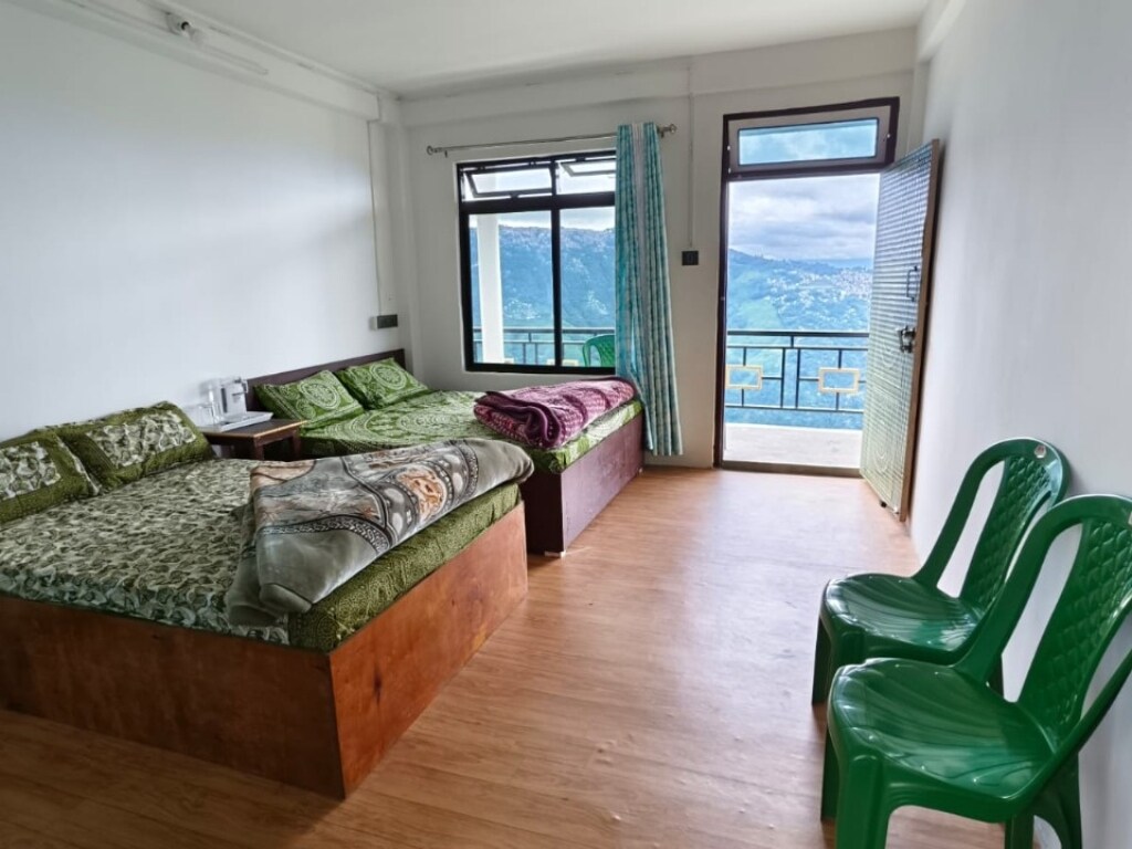 Snow View Homestay Dawaipani By StayApart - Tap to explore photos