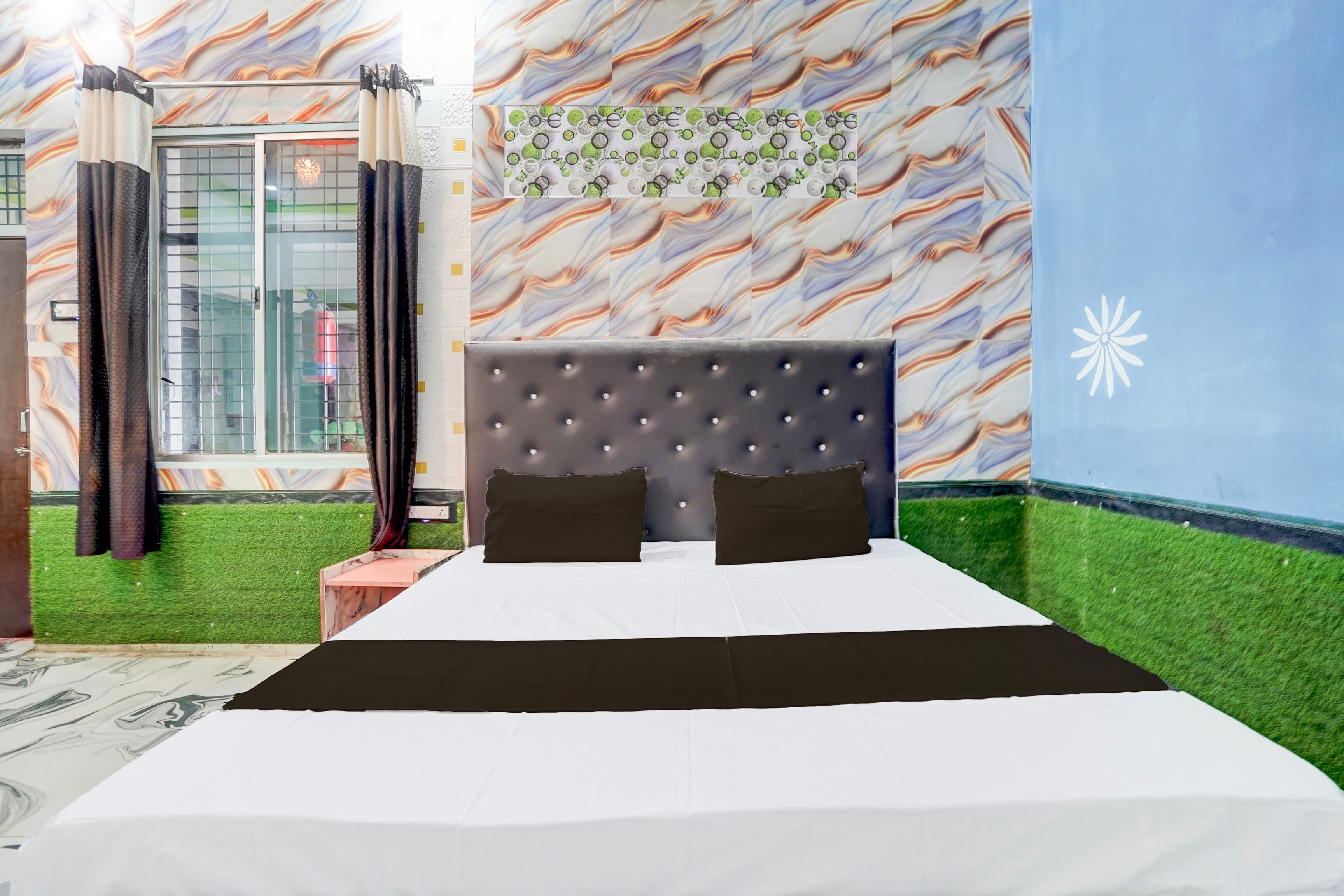 Hotel O by OYO J.B. HOTEL - Tap to explore photos