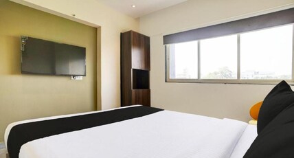 Vibes INN Juhu Room Type - Deluxe Room