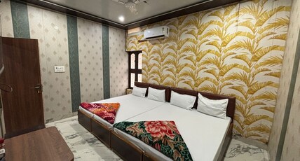 Adrija Guest House Room Type - Family AC Room