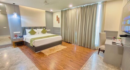 Hotel JSR Continental Room Type - Premium Italian Suite