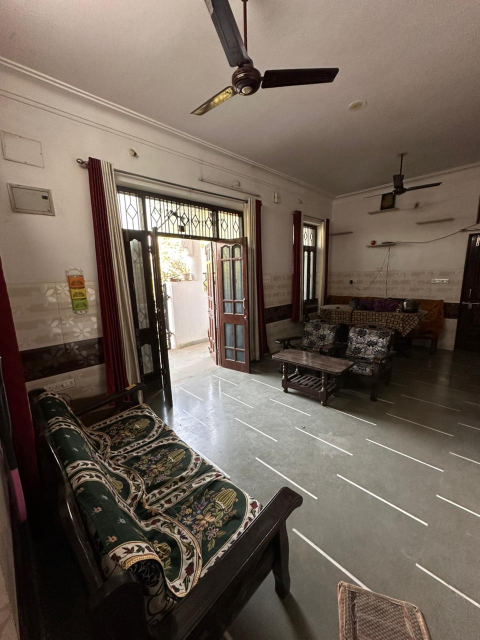 Heritage Style Family Home with Parking Udaipur - Tap to explore photos