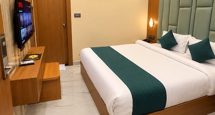Hotel R Square Inn Room Type - Deluxe Room Hotel R Square Inn Room Type - Deluxe Room