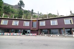 Midway by Wild Oasis