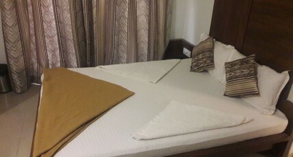 Woodland Inn Room Type - Room in 1BHK Luxury Apartment