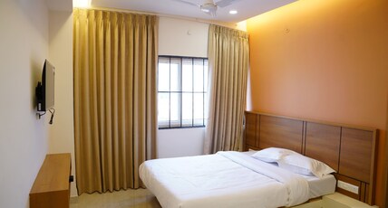 SHAKTHI GRAND LODGE Room Type - Deluxe AC ROOM