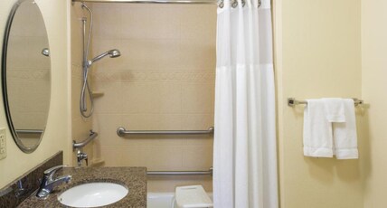 Holiday Inn Tabuk, an IHG Hotel Room Type - Standard Room
