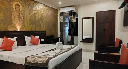 Hotel Gowtham Room Type - Deluxe Double A/C
