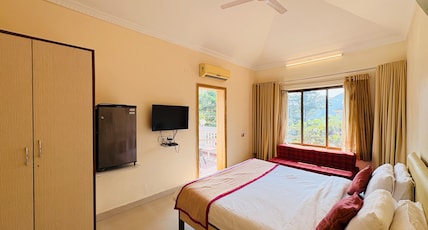 Sereniity Resort Room Type - Deluxe Room with Balcony