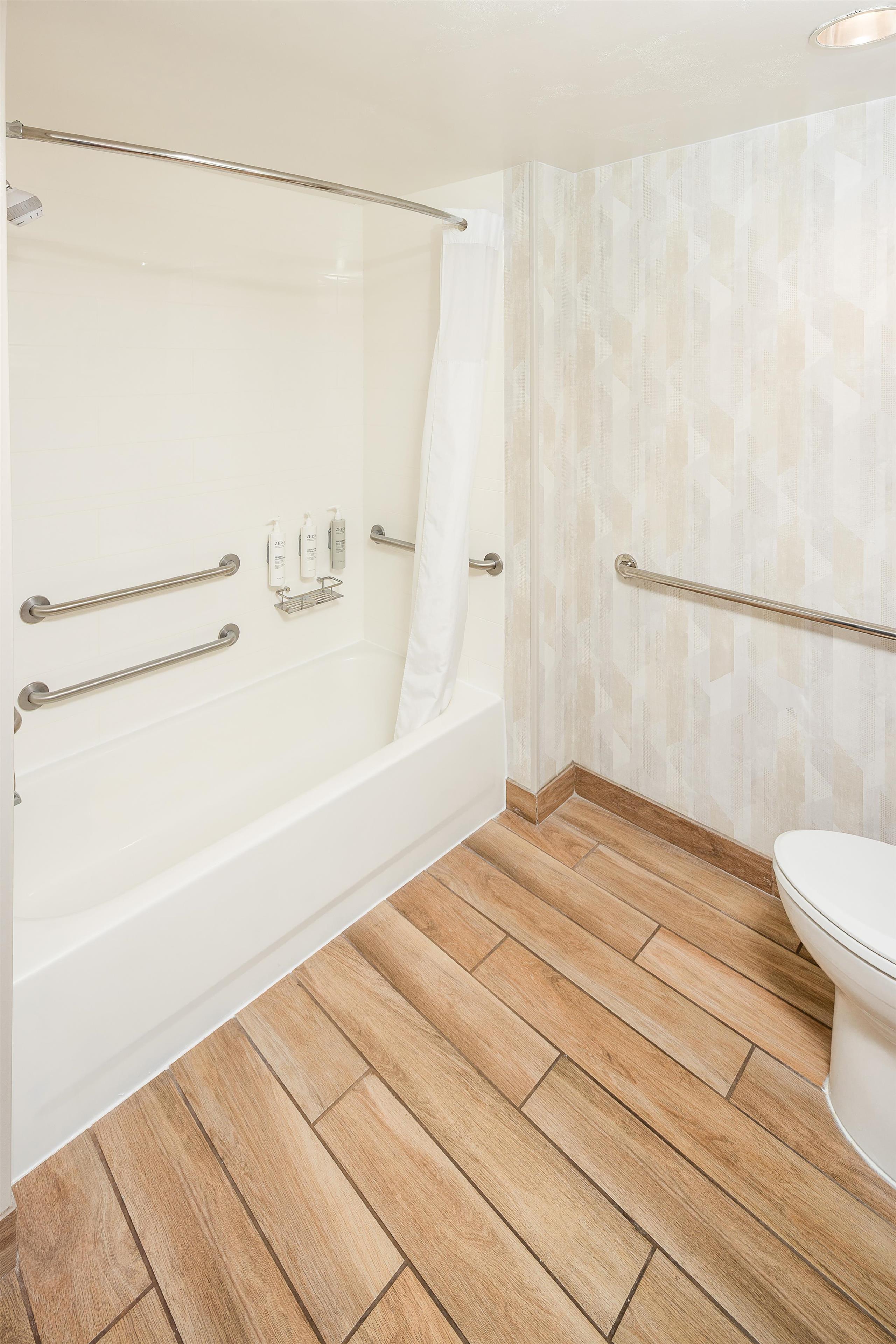 Hampton Inn & Suites by Hilton St. Augustine-Vilano Beach - Tap to explore photos