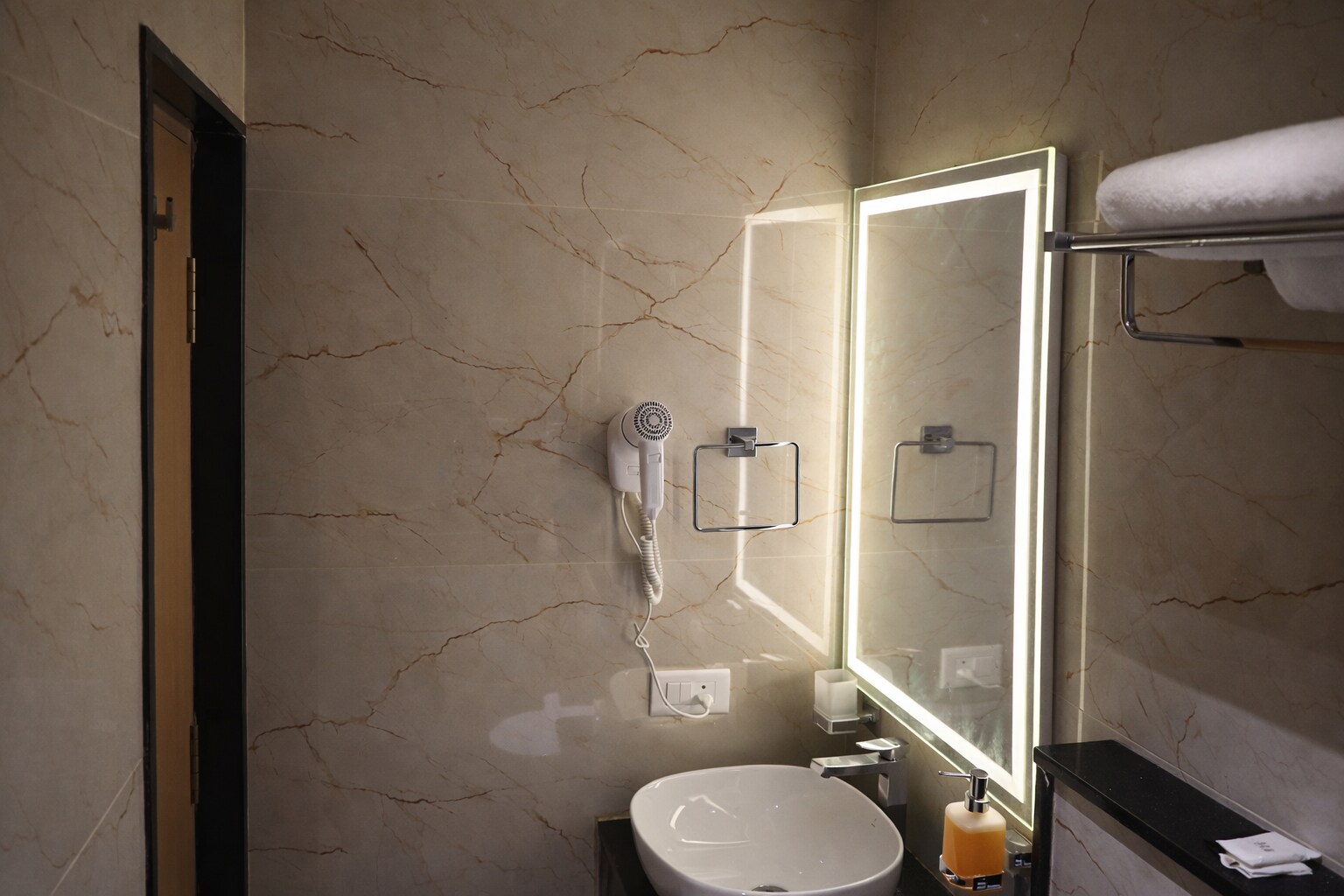 Dlite Rivera Hotel Apartments - Tap to explore photos