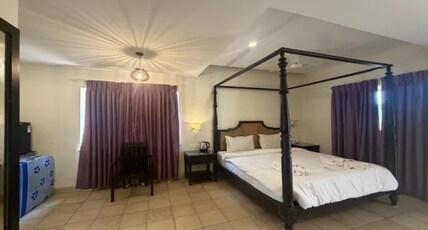 FabHotel Natures Nest In Room Type - Premium Room