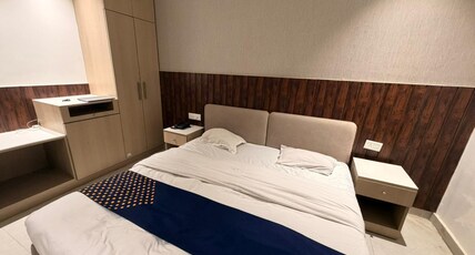 HOTEL TIARAA COMFORT IN Room Type - Deluxe Room with Air Conditioning